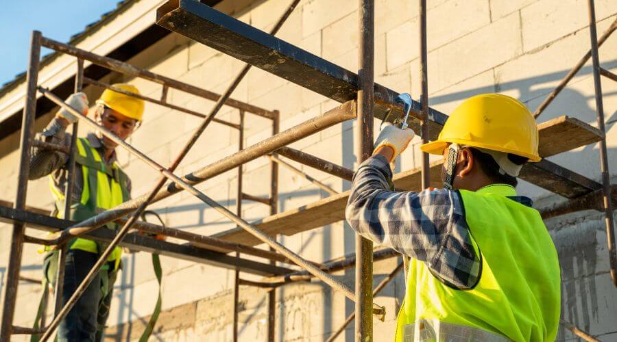 Professional gutter cleaning in Pahala, HI